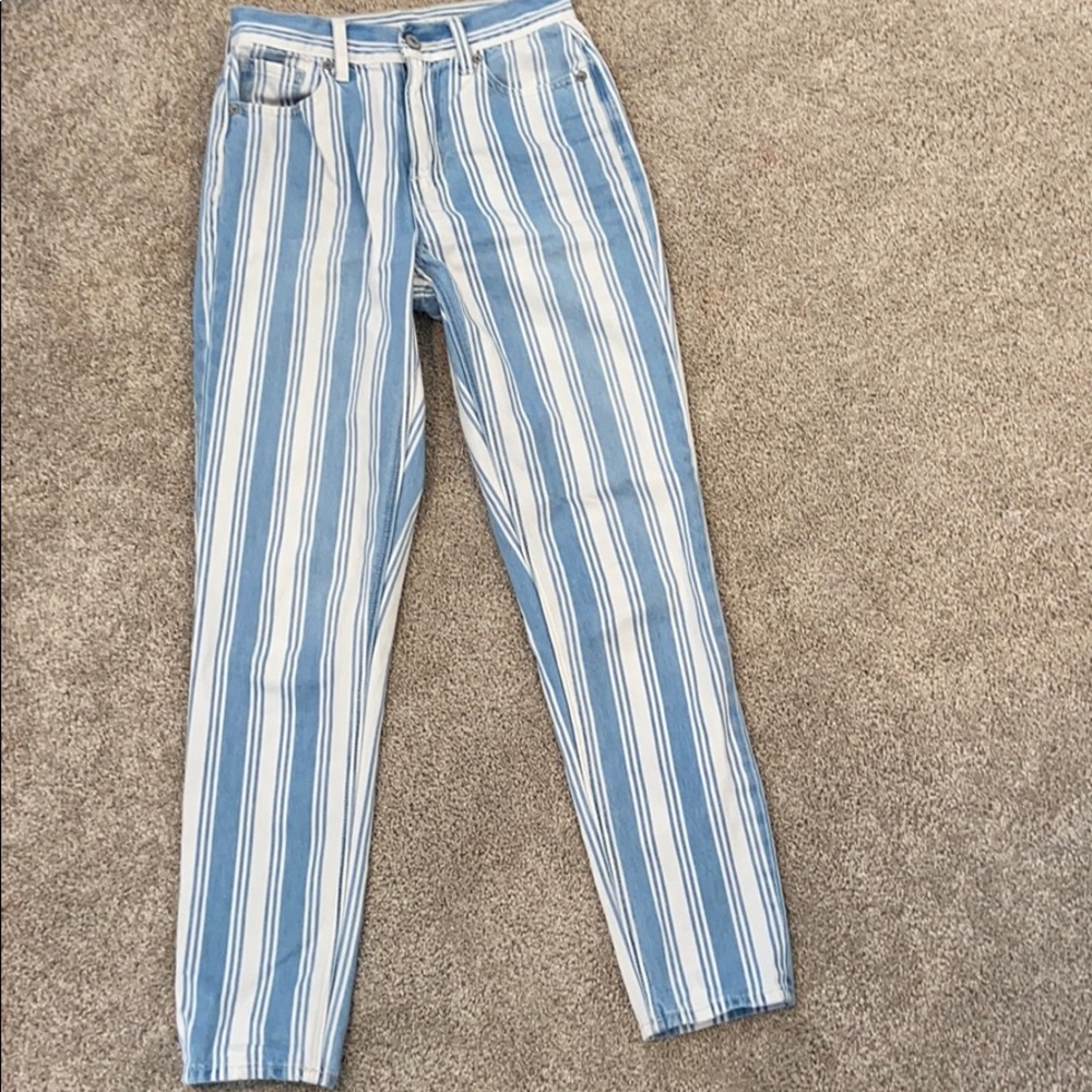 Stripped Jeans